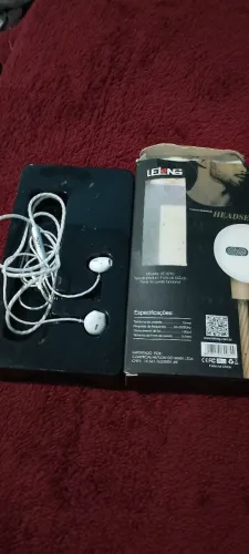 Fone de ouvido lelong novo na caixa 