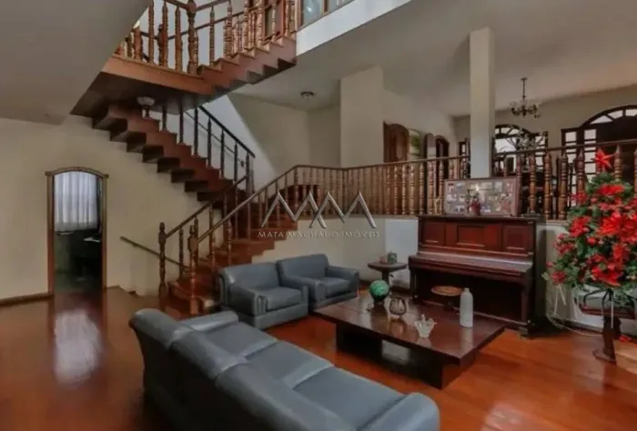 Casa à Venda no Mangabeiras | 8 Quartos - 750 m²