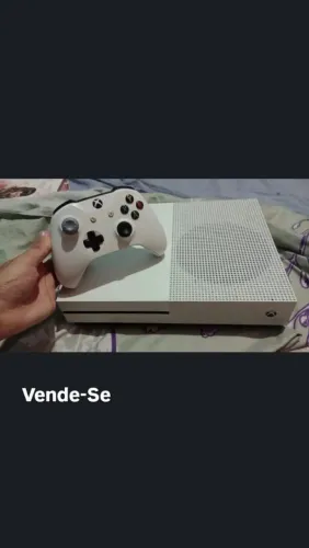 Vende-se vídeo game 
