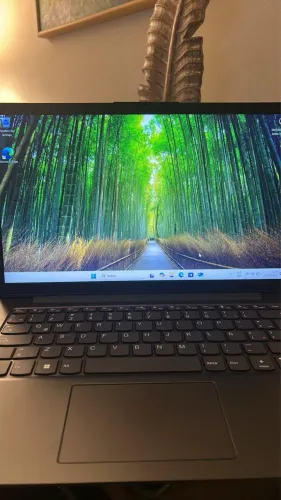 Notebook Lenovo V14 G3 Intel Core i3 12ª Geração | Novo | 256GB | Windows 11