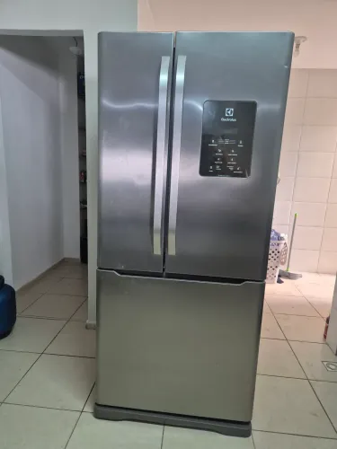 Geladeira Electrolux French Door Inox DM84X