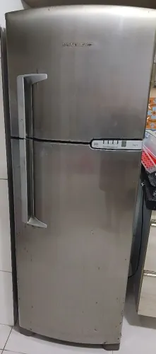 Geladeira OBS:(Retirada de peça)