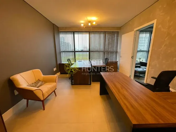 Linda sala mobiliada com 33.,67m² podendo locar a sala ao lado junta tendo 67,m² para loca