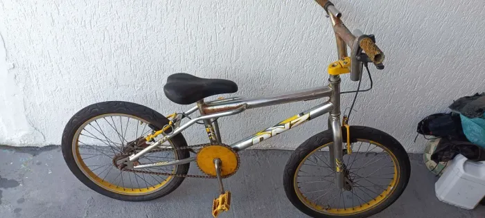 Bicicleta aro 20 em boas condições