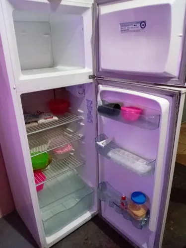 Vendo geladeira Eletrolux