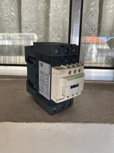 Contator schneider lcd1d40a