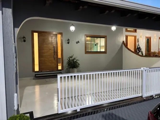 Vendo casa em condomínio na zona sul