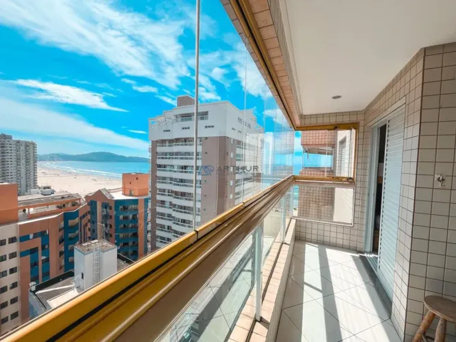 Apartamento à Venda em Praia Grande com 2 quartos, 1 suíte, 2 vagas e Vista Mar