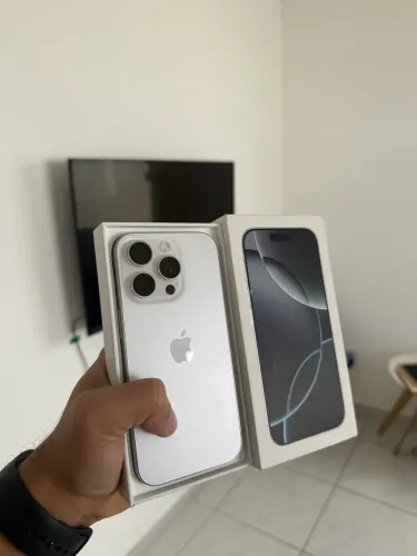 iPhone 16 pro 256gb ainda na garantia Apple 
