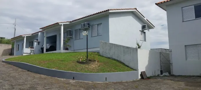 OPORTUNIDADE EM CRICIÚMA: Casa no Condomínio Verdes Montes - PORTEIRA FECHADA!