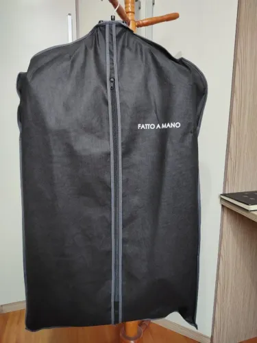 Terno Preto Fatto a Mano (Completo: Paletó + Calça) + 3 Gravatas de Brinde