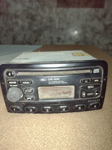 Rádio CD original Focus 2003