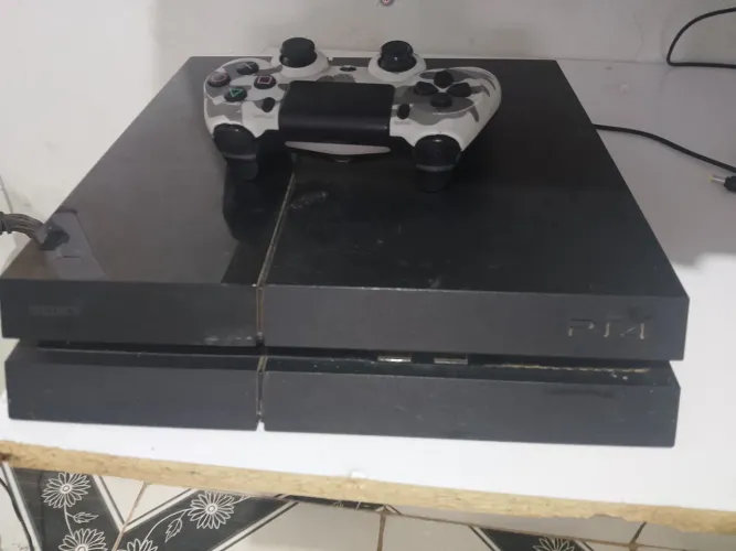 PS4 Fat 500GB Completo + 1 Controle + 2 Jogos - R$ 1.000,00