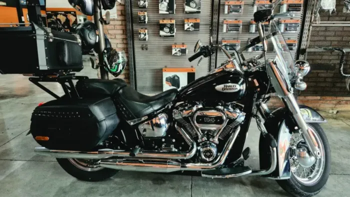 Harley Heritage Classic 2023 Preta | 15 Mil Km | Único Dono | Revisões na Concessionária