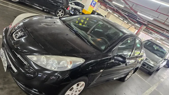 Peugeot 207 Sedan Passion XR 1.4 Flex 8V 4P 2013