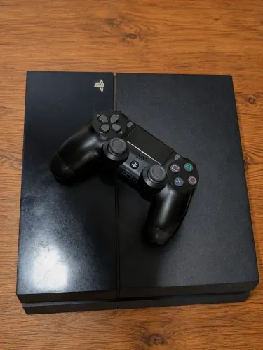Playstation 4 - 500GB