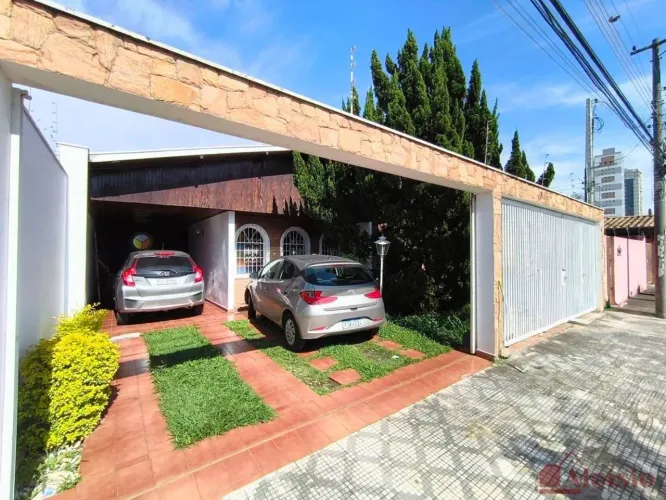 Casa com 3 dormitórios à venda, 200 m² por R$ 640.000,00 - Jardim Independência - Taubaté/