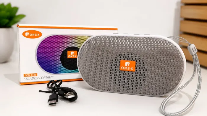 Caixa de sol oval Bluetooth,  rádio AM/FM e cartao SD. 