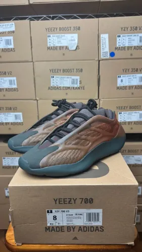 adidas Yeezy 700 V3 Copper Fade - 39.5BR - USADO (9.9/10)