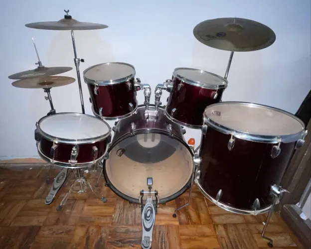 BATERIA ACÚSTICA COMPLETA VOGGA (instrumento musical)