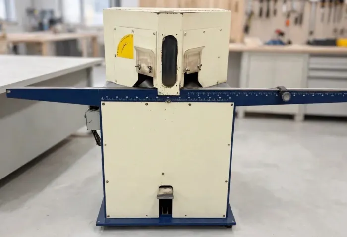 Máquina de cortar molduras para quadros ?