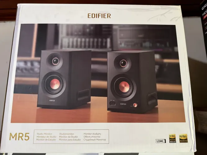 Caixa de som monitores de áudio EDIFIER MR5