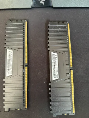 Memória ram 2x8gb 16gb ddr4 3000 cl16 corsair vengeance lpx
