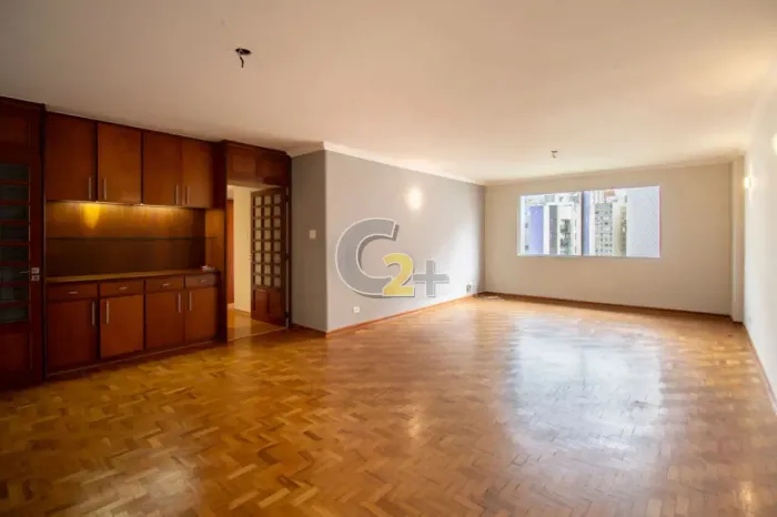 Apartamento à venda em Higienópolis com 3 quartos, 1 suíte e 1 vaga