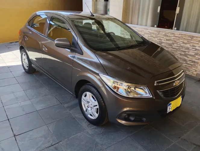 Chevrolet Onix Hatch LT 1.0 8V Flex Power Mec. 4P 2014