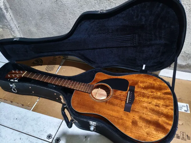 Violão Fender CD60 CE com case rígida original