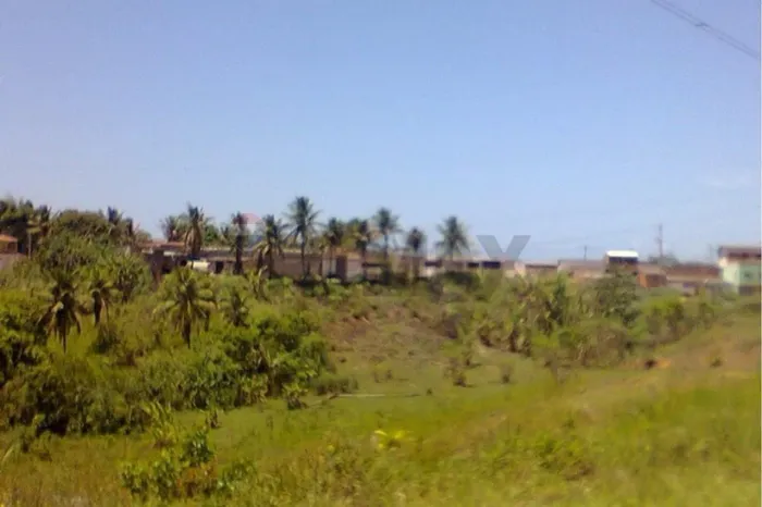 TERRENO AS MARGENS DA BA 526 CIA/AEROPORTO