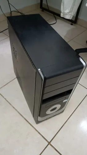 Gabinete e monitor (leia a descrição)