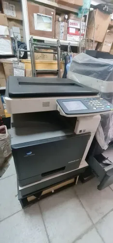 Konica Minolta BizHub C200 Colorida