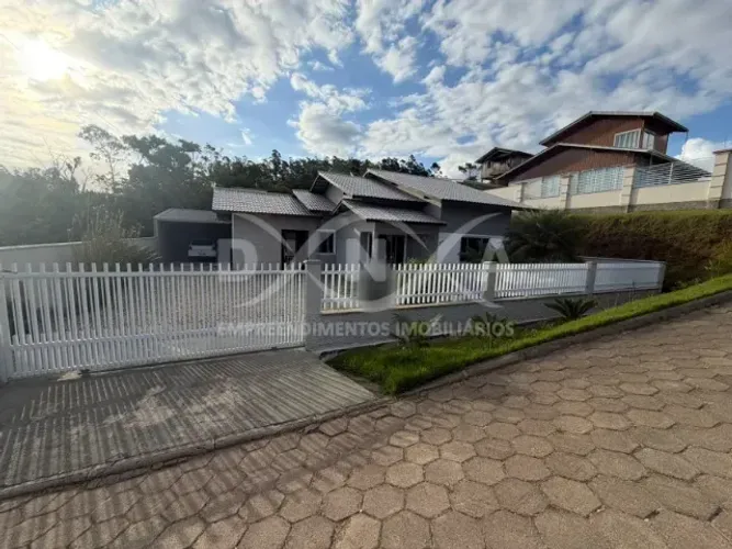 Casa com 185m² - Nova Descoberta, Tijucas