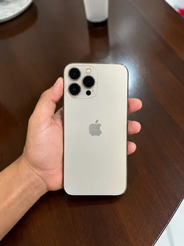 iPhone 13 Pro Max dourado 128gb
