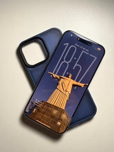 iPhone 16 Pro Max 256 GB Cinza, vidro trincado