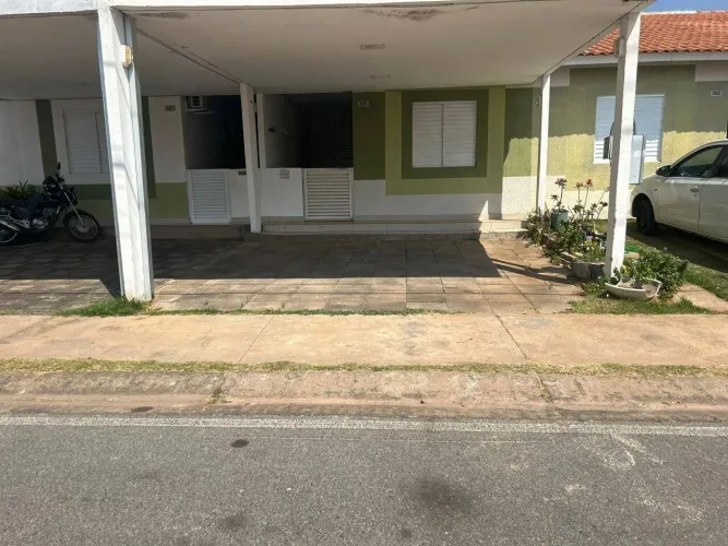Vendo Casa no Jardim Imperial dois quartos sendo uma suíte. Condomínio
