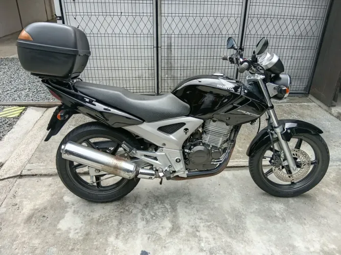 Honda Cbx 250 twuister preta venda