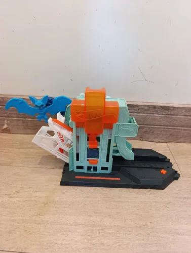 Pista Hotwheels City ataque do morcego no hospital