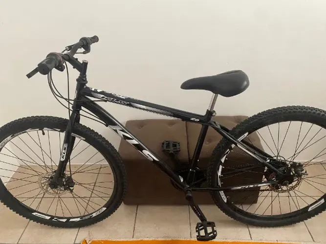 Bicicleta Aro 29 - Marca KLS - Freio Disco, 21 Marchas 