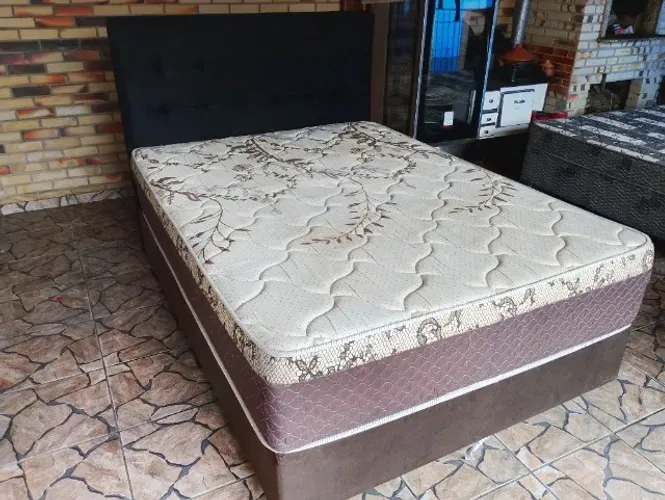 Cama box casal...Com Cabeceira 