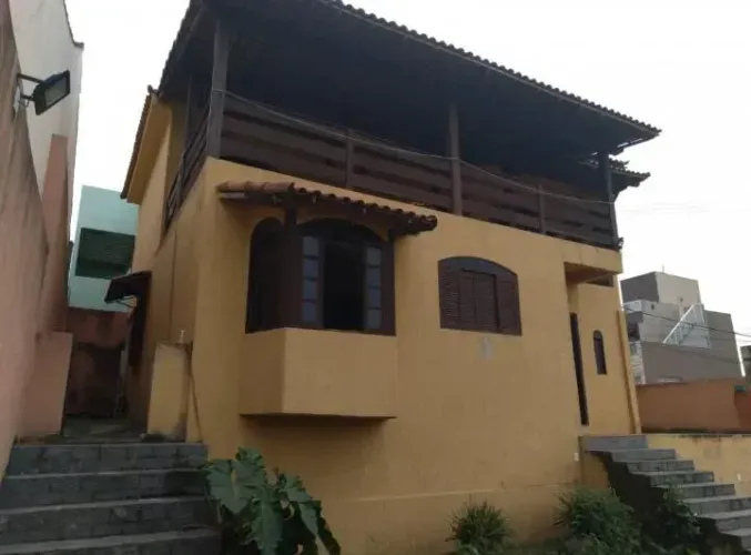 ÓTIMA CASA EM CONDOMÍNII FECHADO EM CAMPO GRANDE