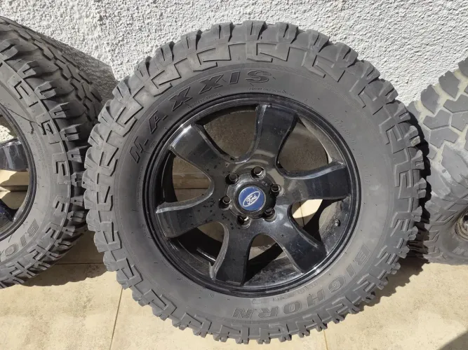 Rodas e pneus mud aro 20
