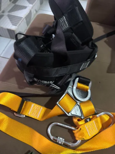 Cinto de segurança sem talabarte