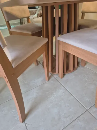 Mesa 4 cadeiras
