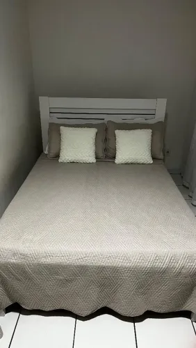 Cama casal com colchão