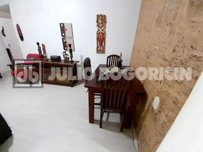 POSTO 5 PRÓXIMO METRÔ CANTAGALO 2 QUARTOS DEPENDÊNCIA 80M2