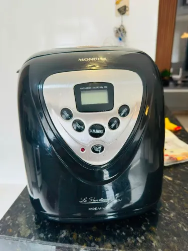 Máquina de fazer Pão Mondial