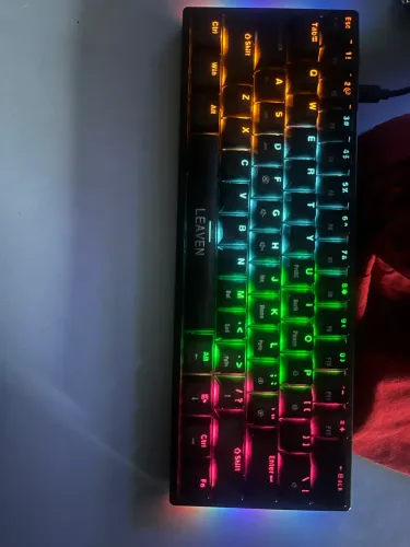 Teclado mecânico 200$