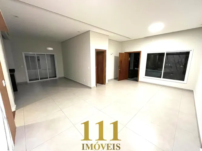 Casa no Condomínio Portal da Serra/ São José dos Campos